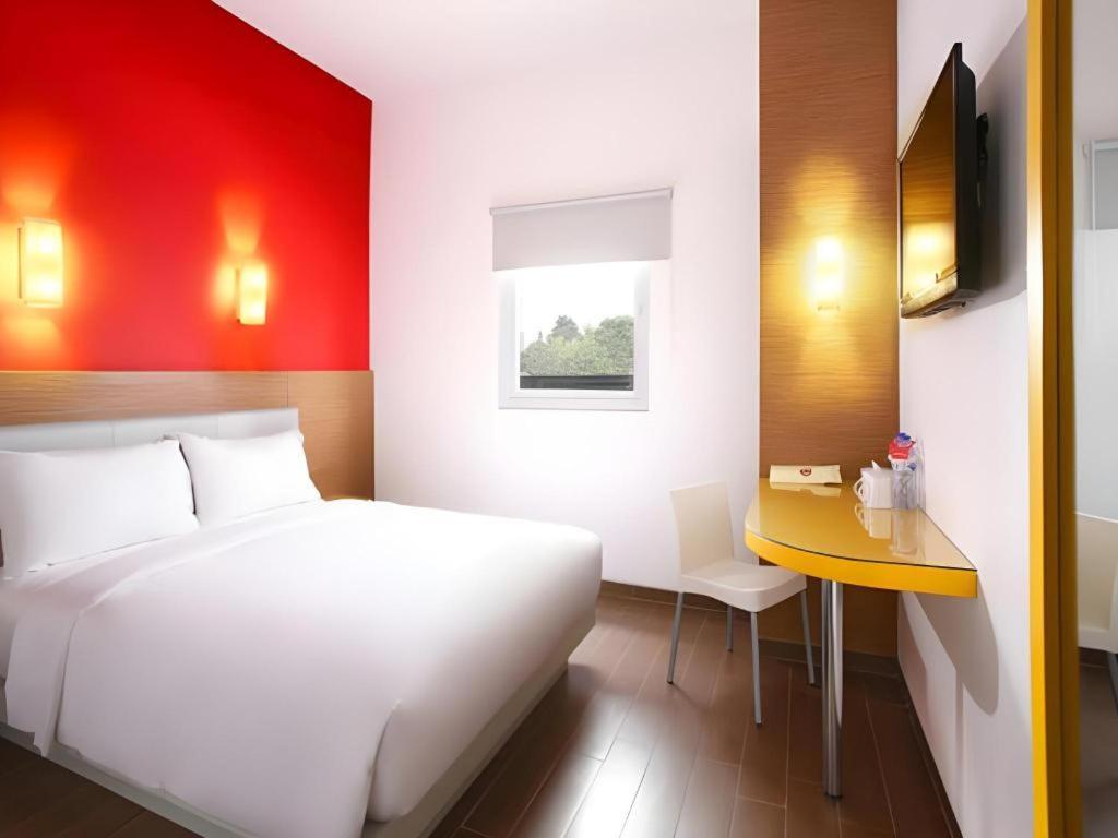 Amaris Hotel La Codefin Kemang Jakarta Buitenkant foto