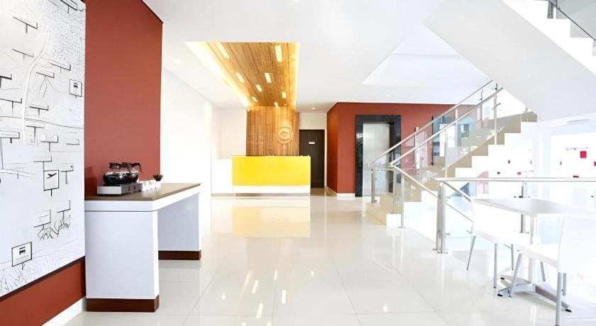 Amaris Hotel La Codefin Kemang Jakarta Buitenkant foto