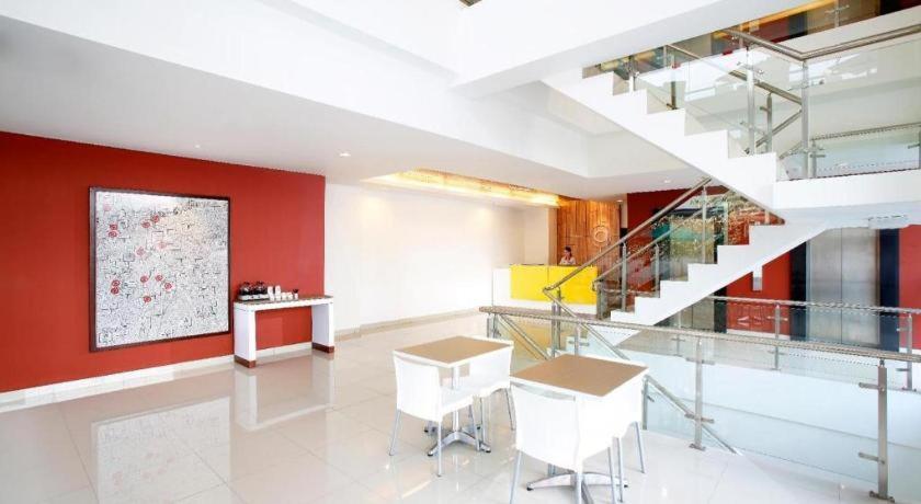 Amaris Hotel La Codefin Kemang Jakarta Buitenkant foto